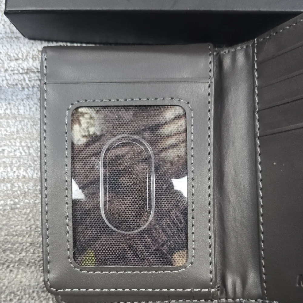 Mossy Oak Gray Tri‑Fold Wallet – Leather‑Like Feel